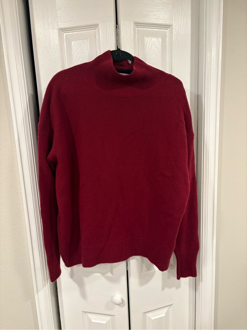 NakedCashmere Women's Burgundy wine colored  Turtleneck Sweater 100% cashmere
